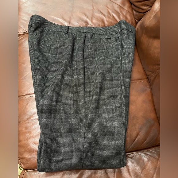 NWT Van Heusen Grey Check Pants 16R - Picture 1 of 10
